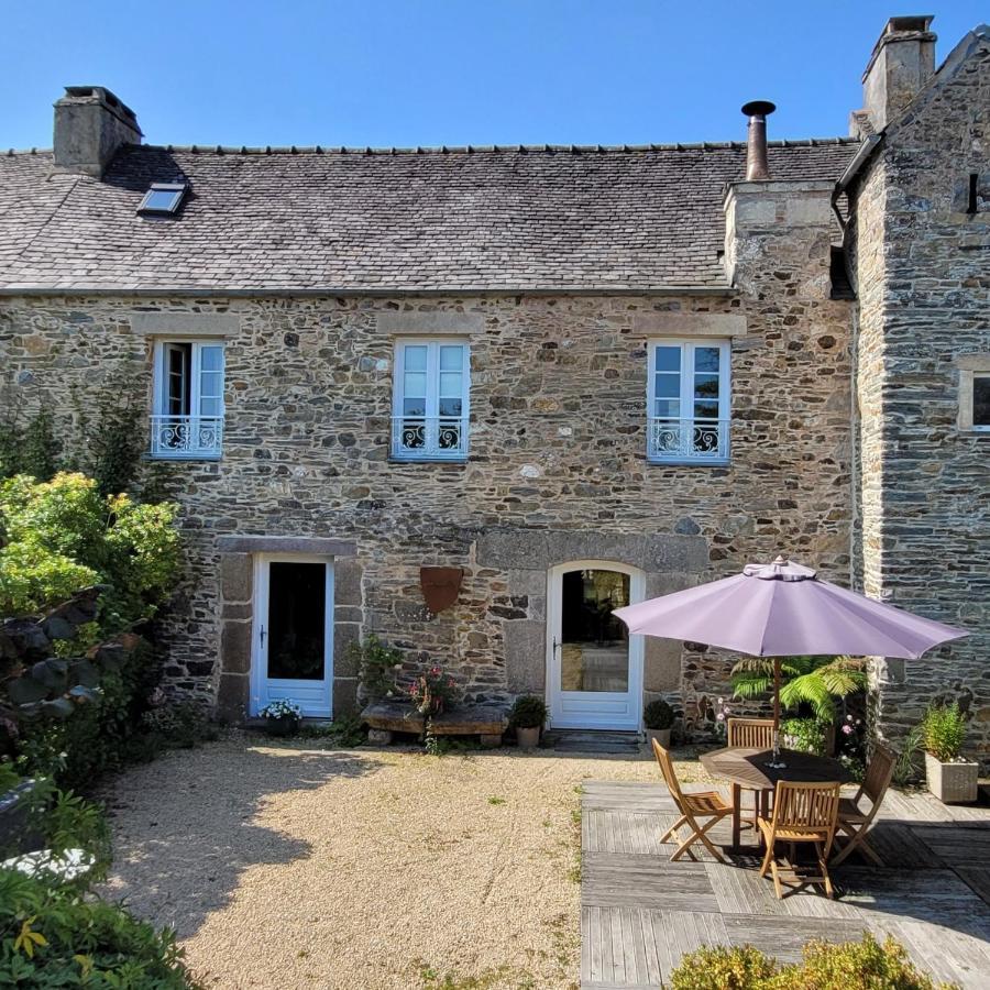 Gite De Charme Au Manoir Du Plessis-Quinquis Sainte-Seve Eksteriør billede