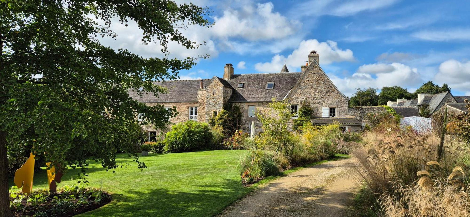 Gite De Charme Au Manoir Du Plessis-Quinquis Sainte-Seve Eksteriør billede
